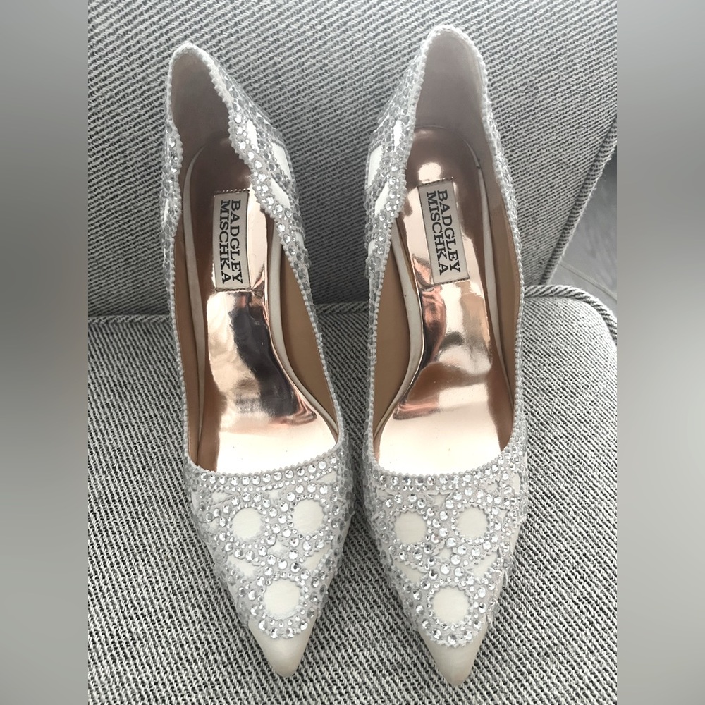 Bagdley Mishka pumps 6.5! Never used in box.
